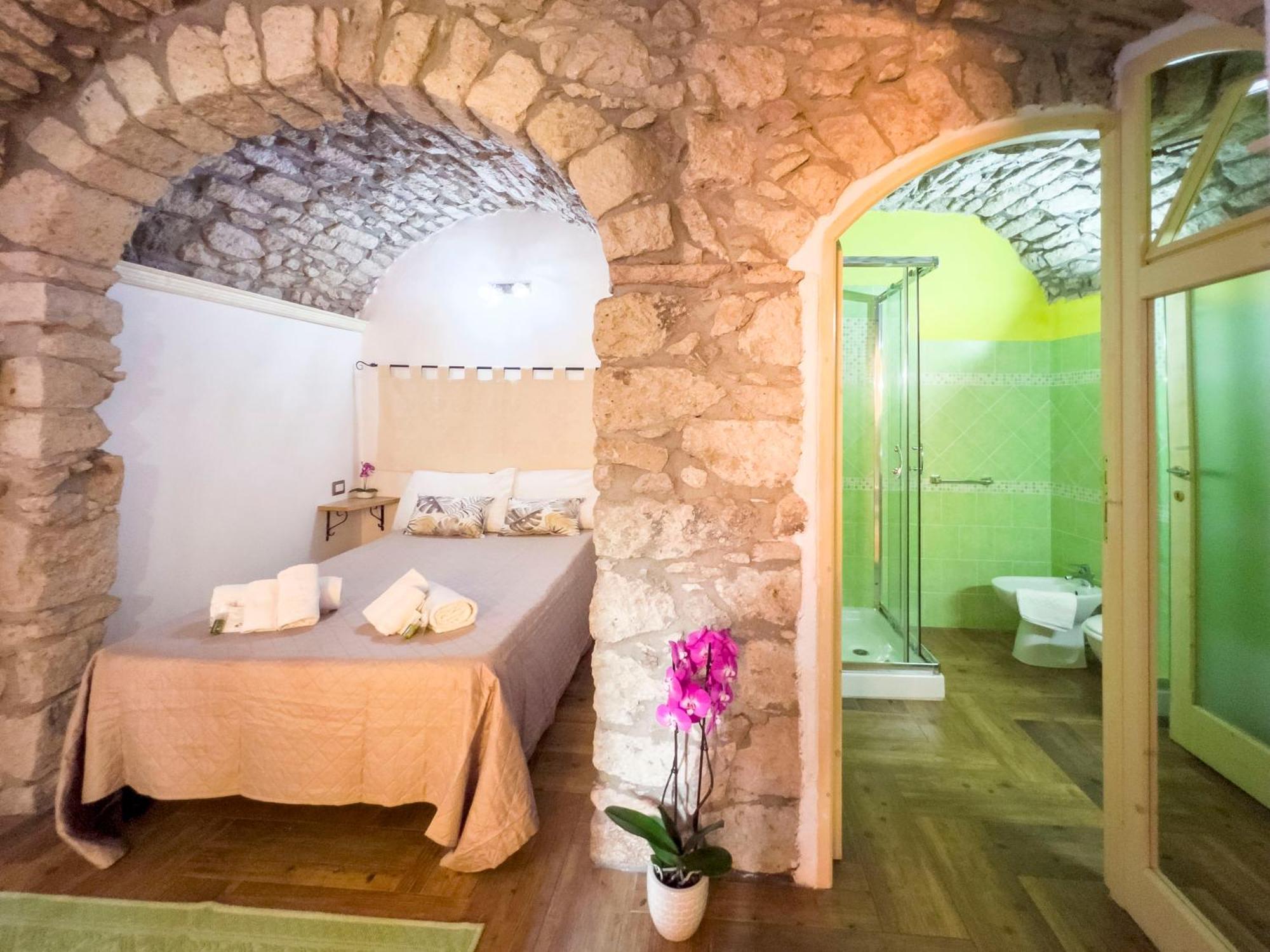 La Torre Del Pozzo Guest House Bosa Extérieur photo
